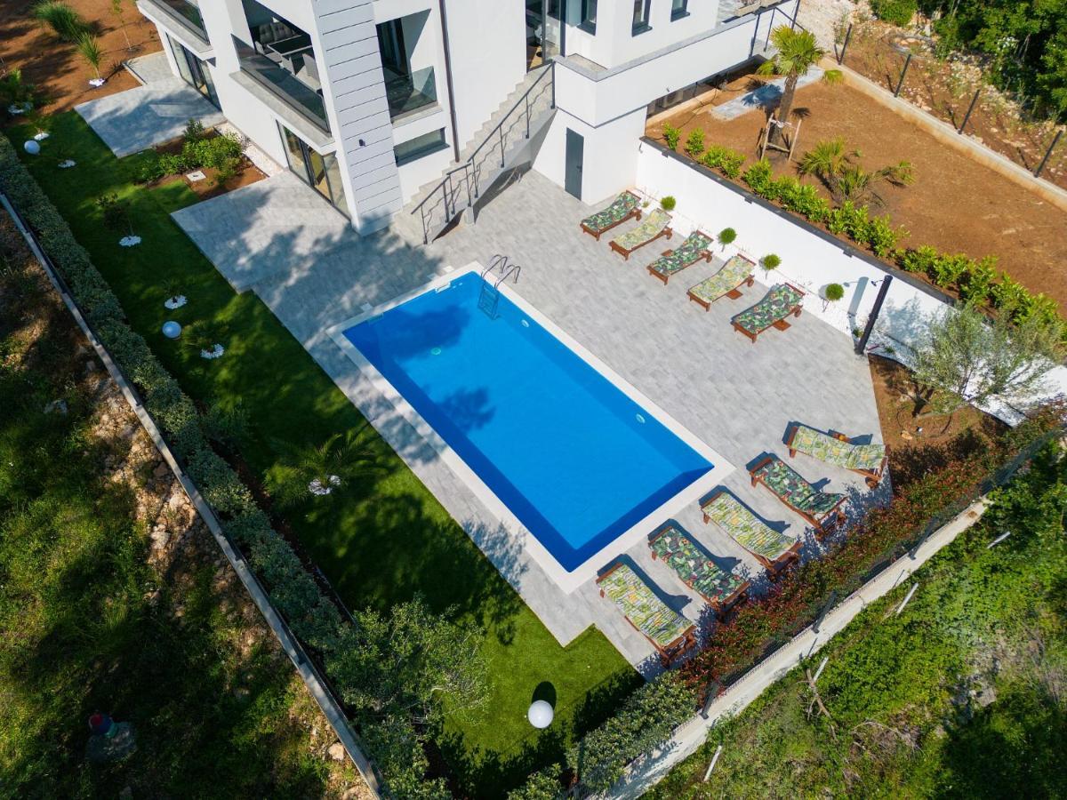 Apartments Paola & Karla With Pool Крк Экстерьер фото