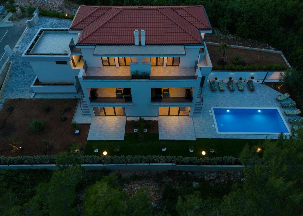 Apartments Paola & Karla With Pool Крк Экстерьер фото